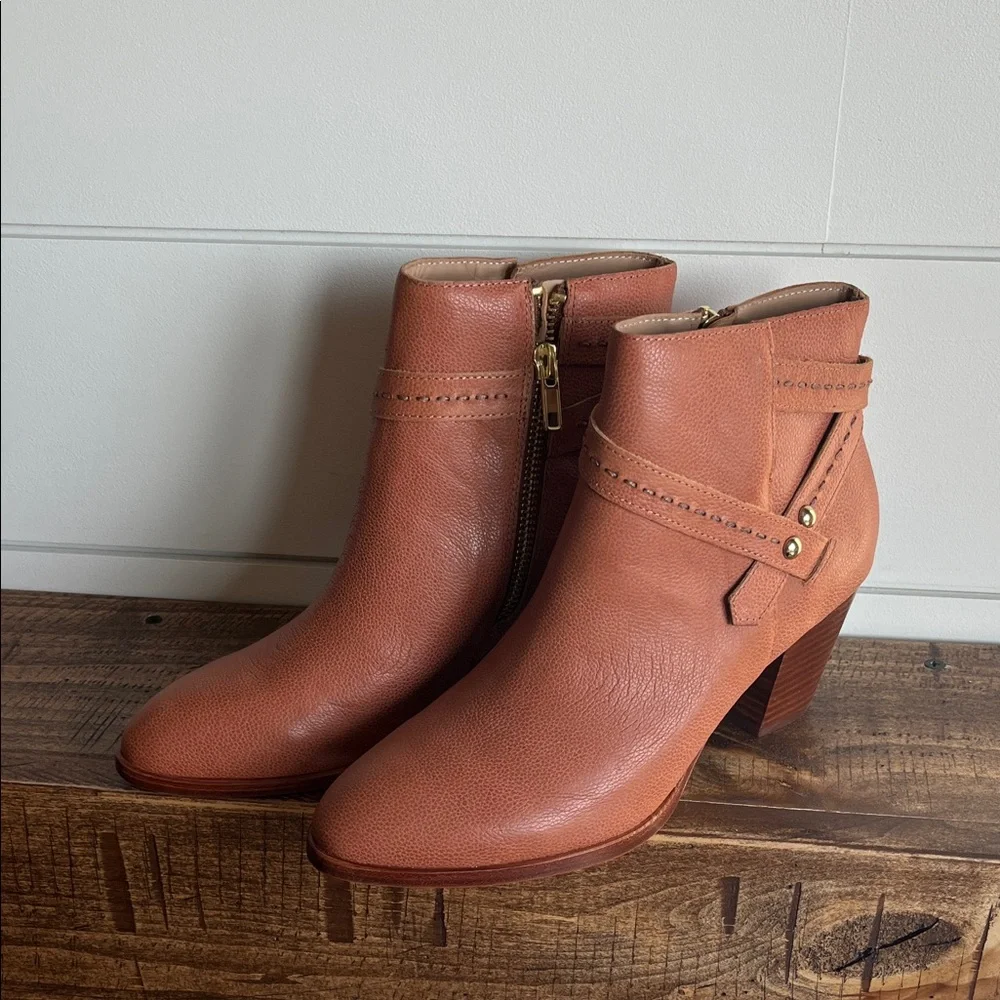 Anthropologie Leath Side Buckle Brown Leather Ankle Booties NWT Size 7